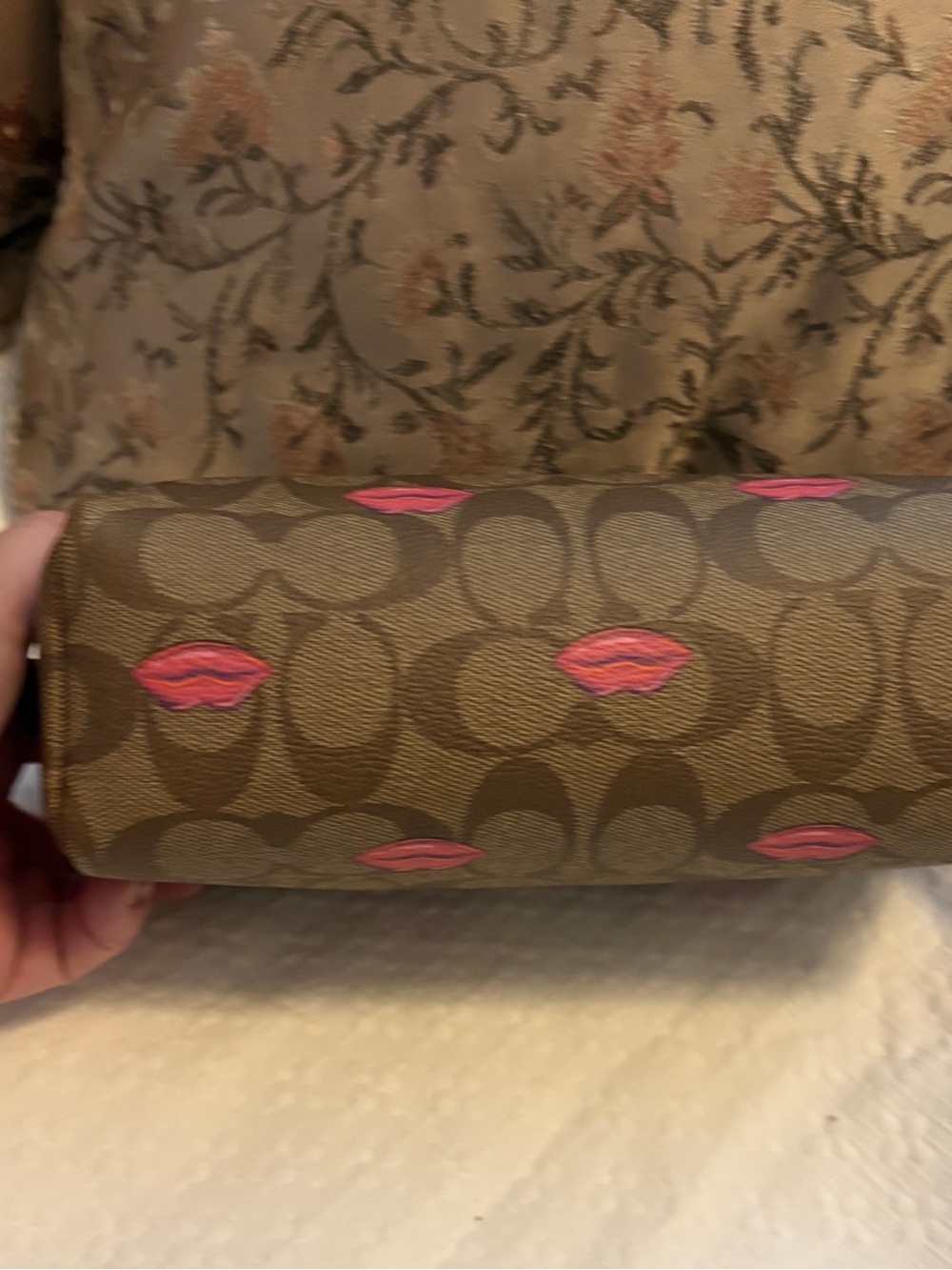 Coach Signature Khaki/Redwood Lips Boxy 20 case/wristlet - Picture 5 of 10